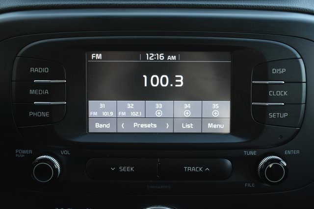 Used 2017 Kia Soul + image 22