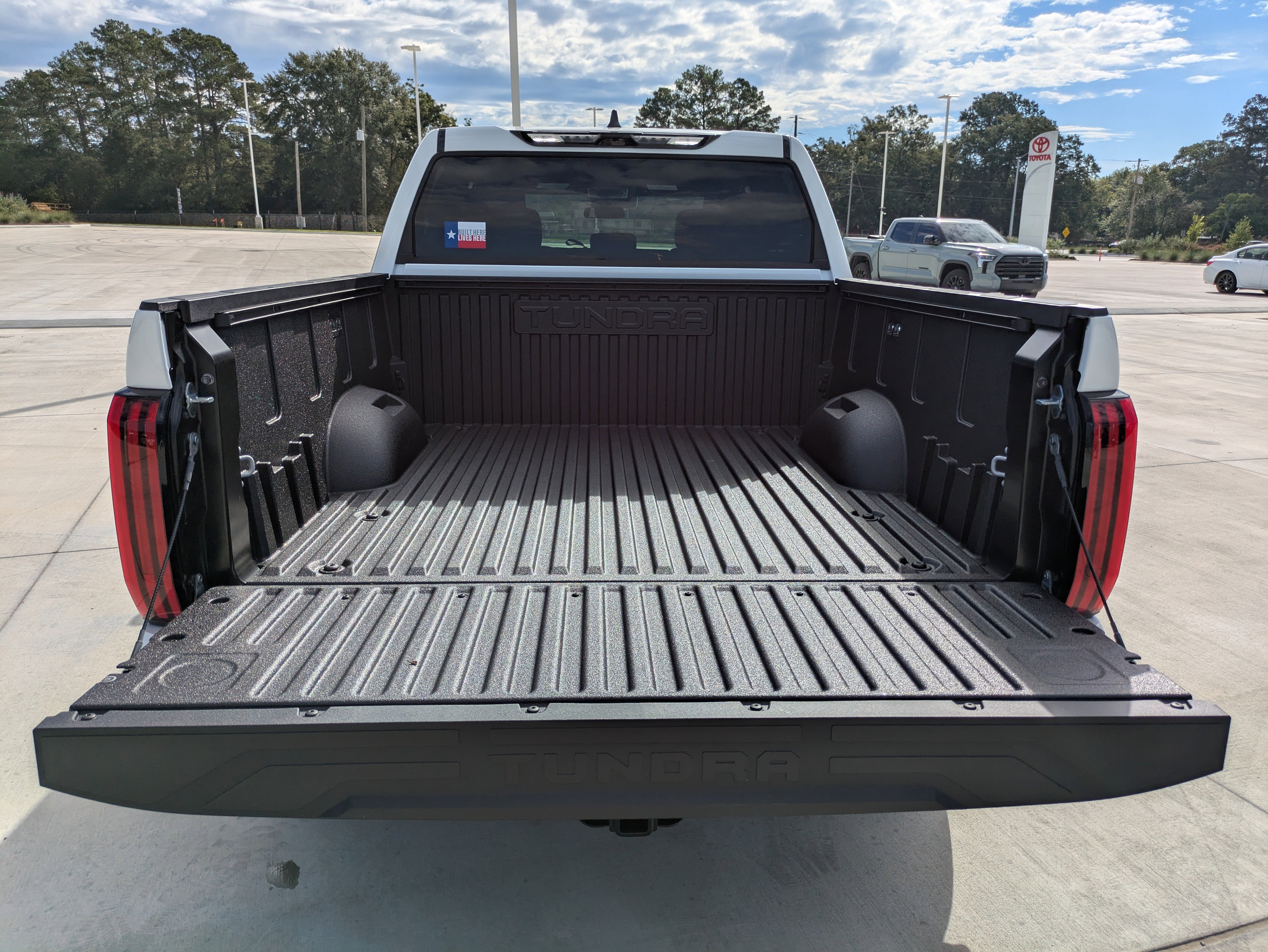 New 2026 Toyota Tundra SR image 7