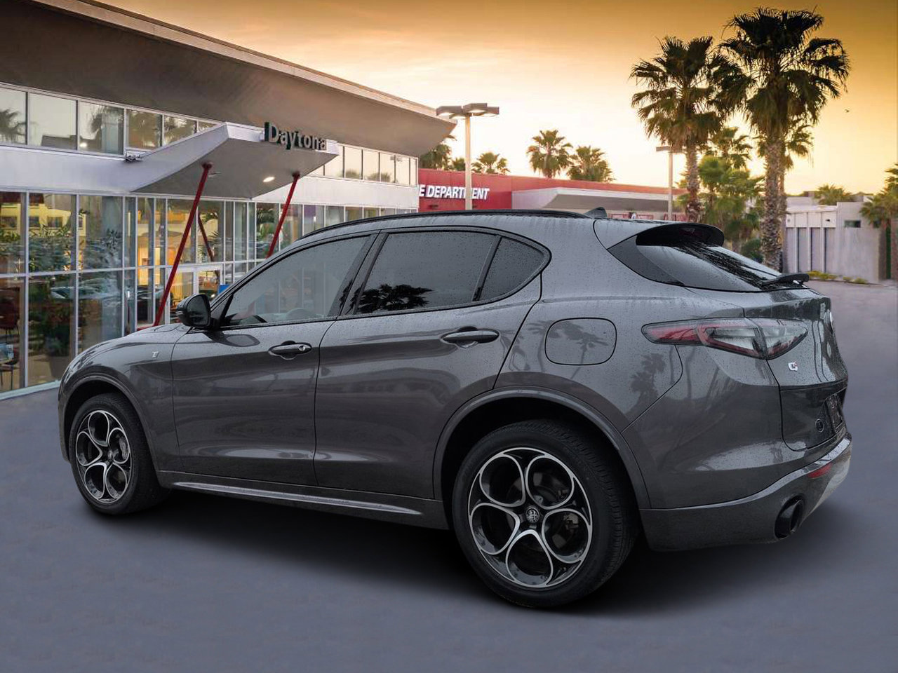 Used 2024 Alfa Romeo Stelvio Ti AWD/4WD image 5