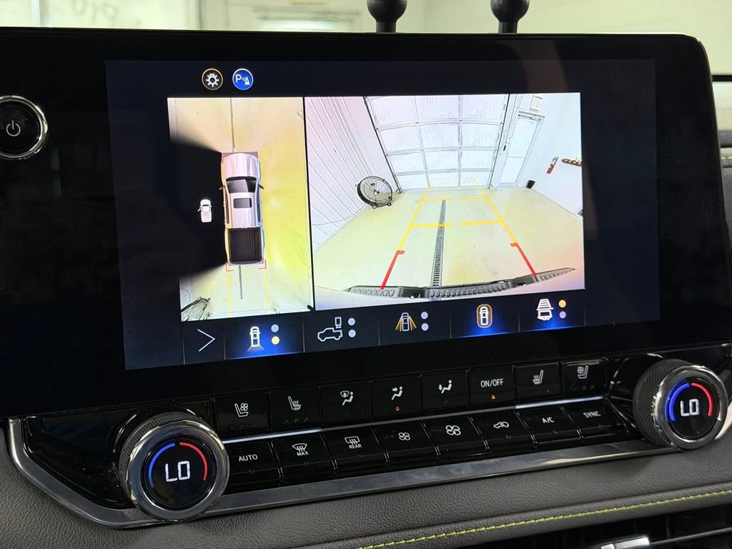 Used 2025 Chevrolet Colorado ZR2 w/ Technology Package AWD/4WD image 57