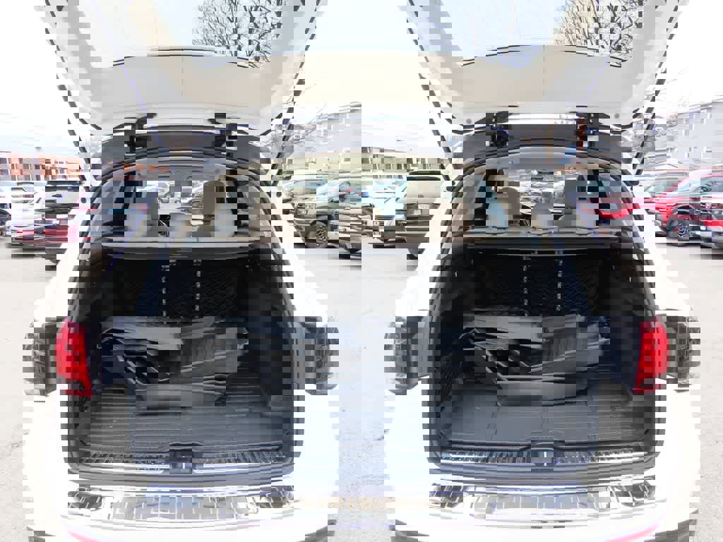 Used 2021 Mercedes-Benz GLC 300 4MATIC image 11