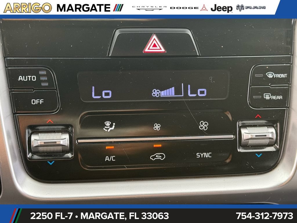 Used 2022 Kia Sorento S FWD image 27