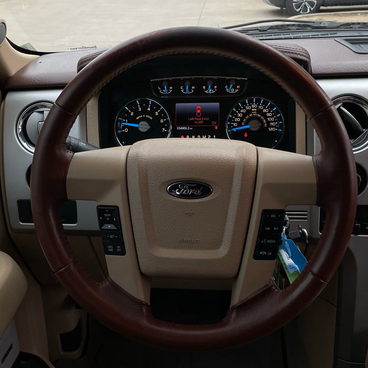 Used 2014 Ford F150 King Ranch w/ King Ranch Luxury Package RWD image 12