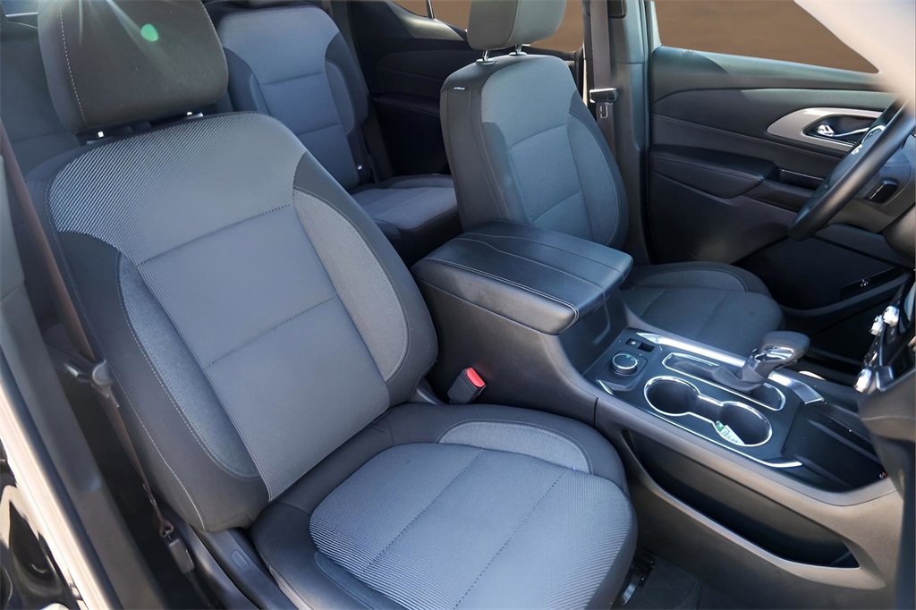 Used 2023 Chevrolet Traverse LT image 31