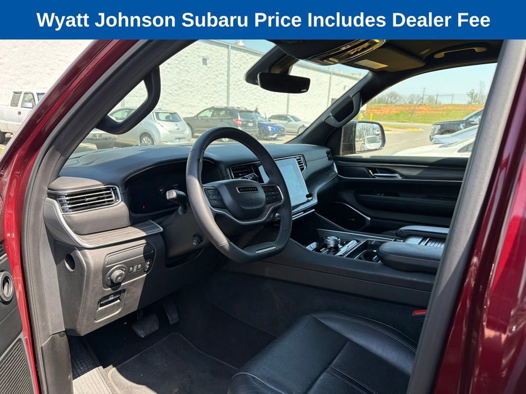 Used 2024 Jeep Wagoneer Series II w/ Flexible Seating Group AWD/4WD image 18