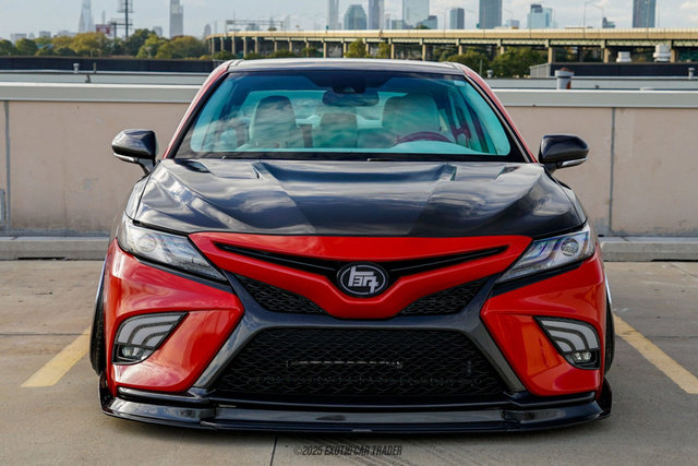 Used 2019 Toyota Camry XSE image 13