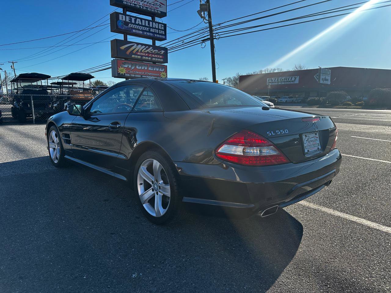 Used 2011 Mercedes-Benz SL 550 image 7