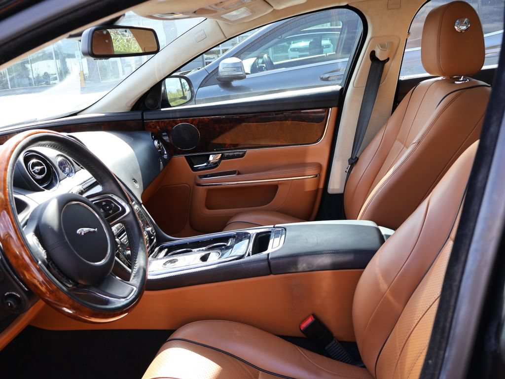 Used 2011 Jaguar XJ L RWD image 20