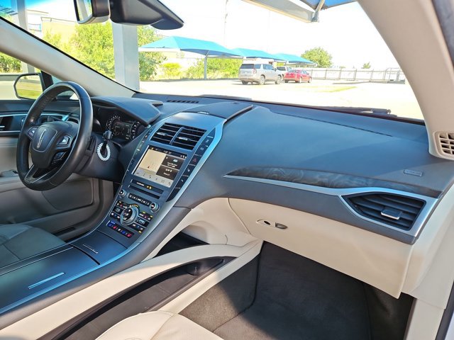 Used 2019 Lincoln MKZ Reserve FWD image 21