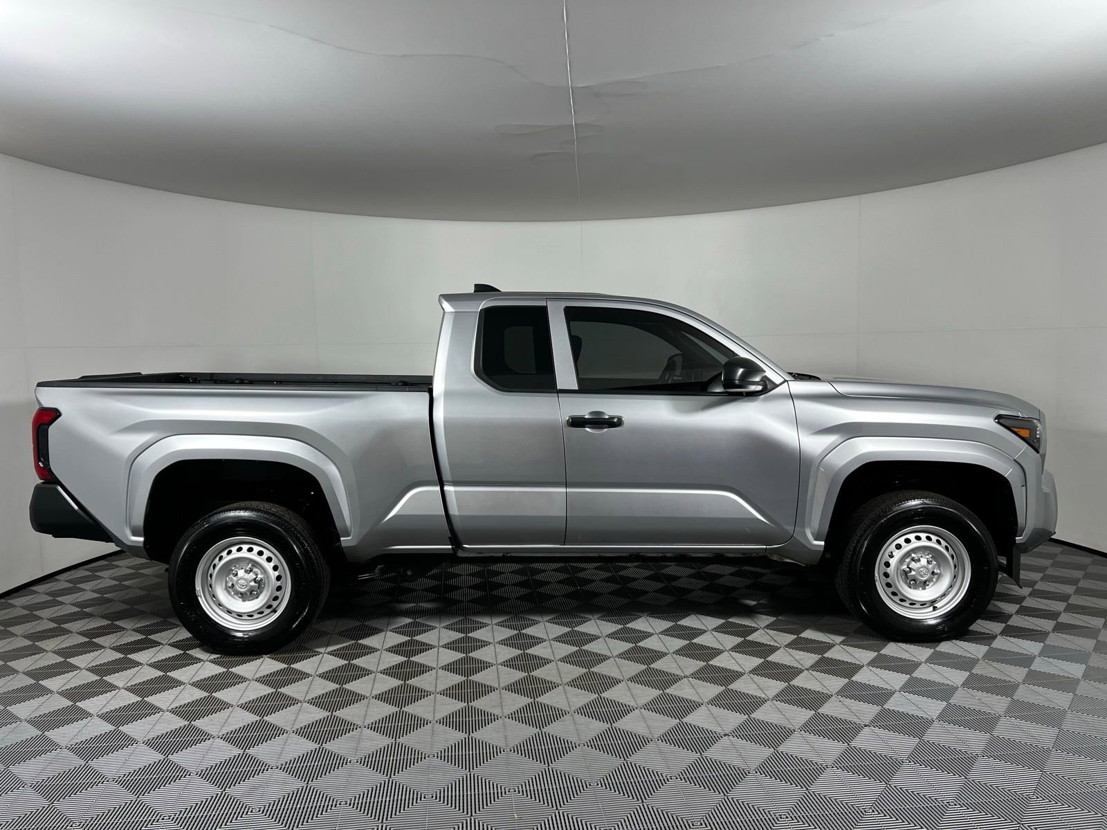 Certified 2025 Toyota Tacoma SR image 4