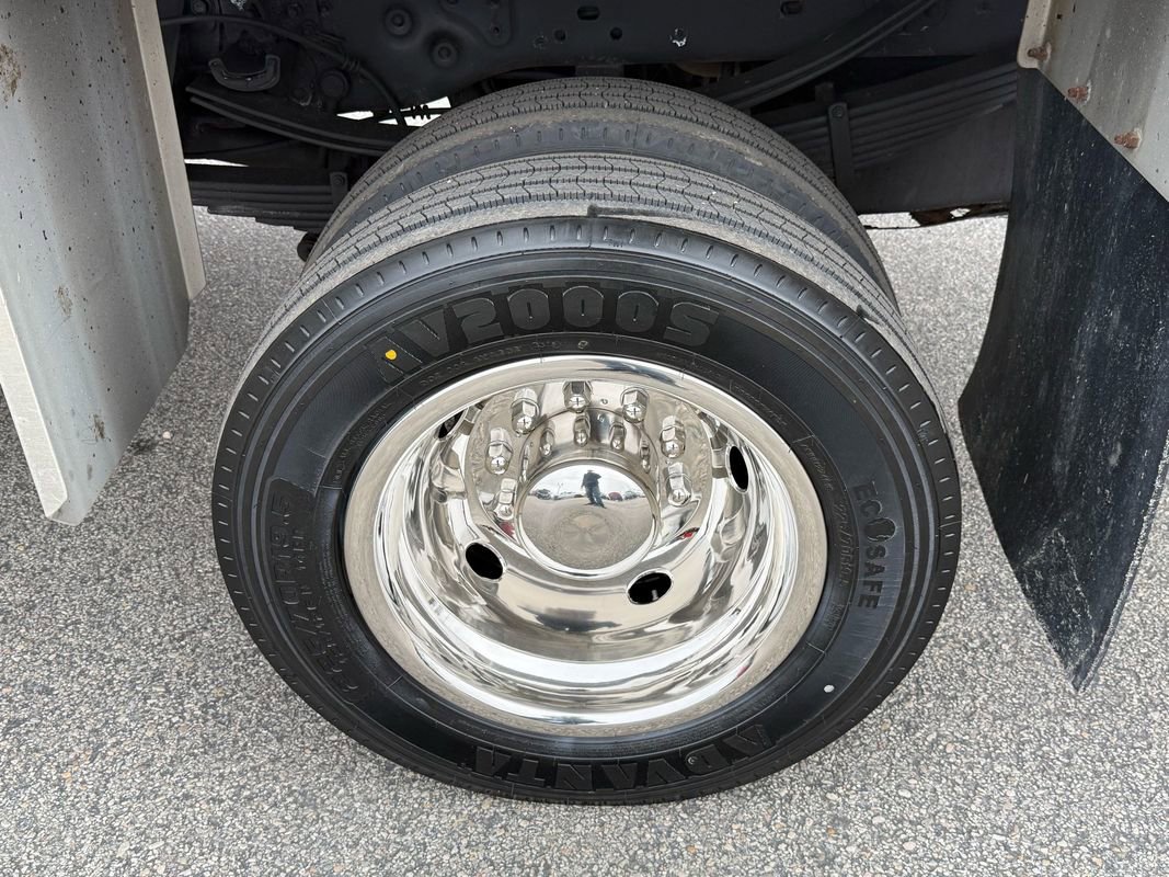 Used 2011 Ford F550 4x4 Regular Cab Super Duty w/ Payload Upgrade Pkg image 12