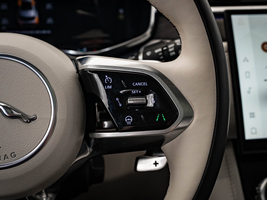 Used 2023 Jaguar F-PACE S image 30