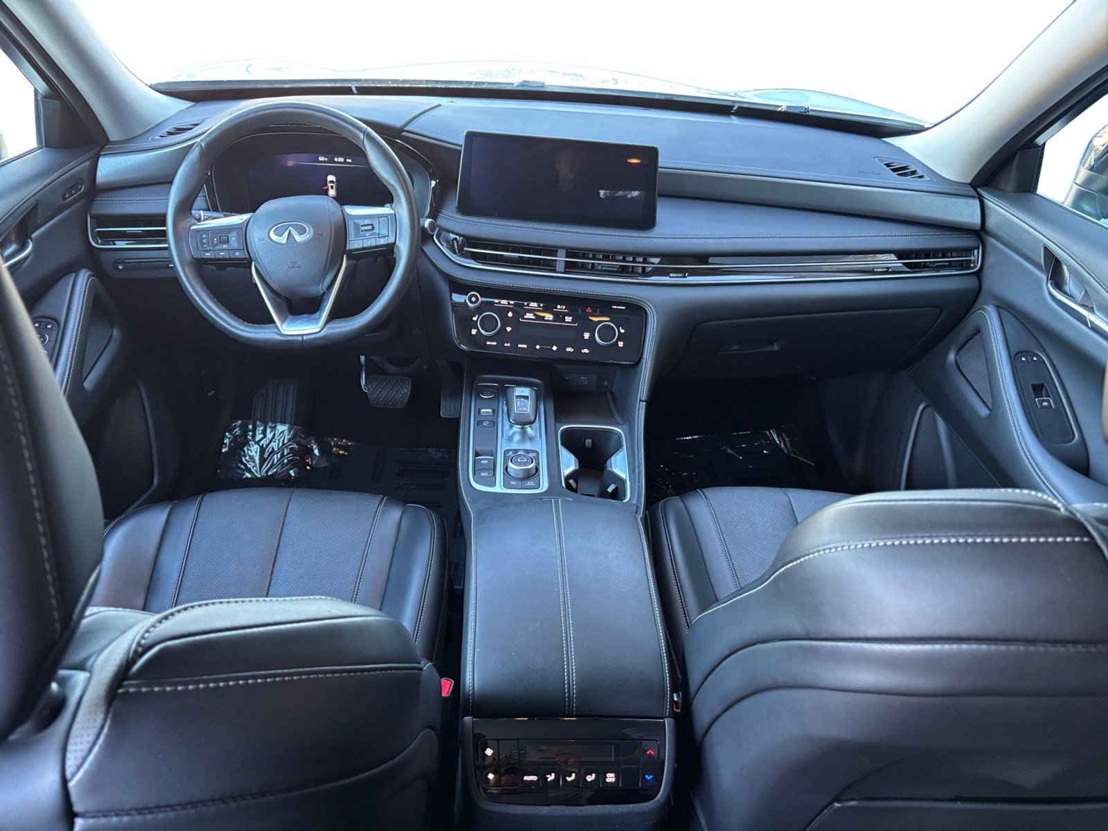 Used 2024 INFINITI QX60 Luxe image 10