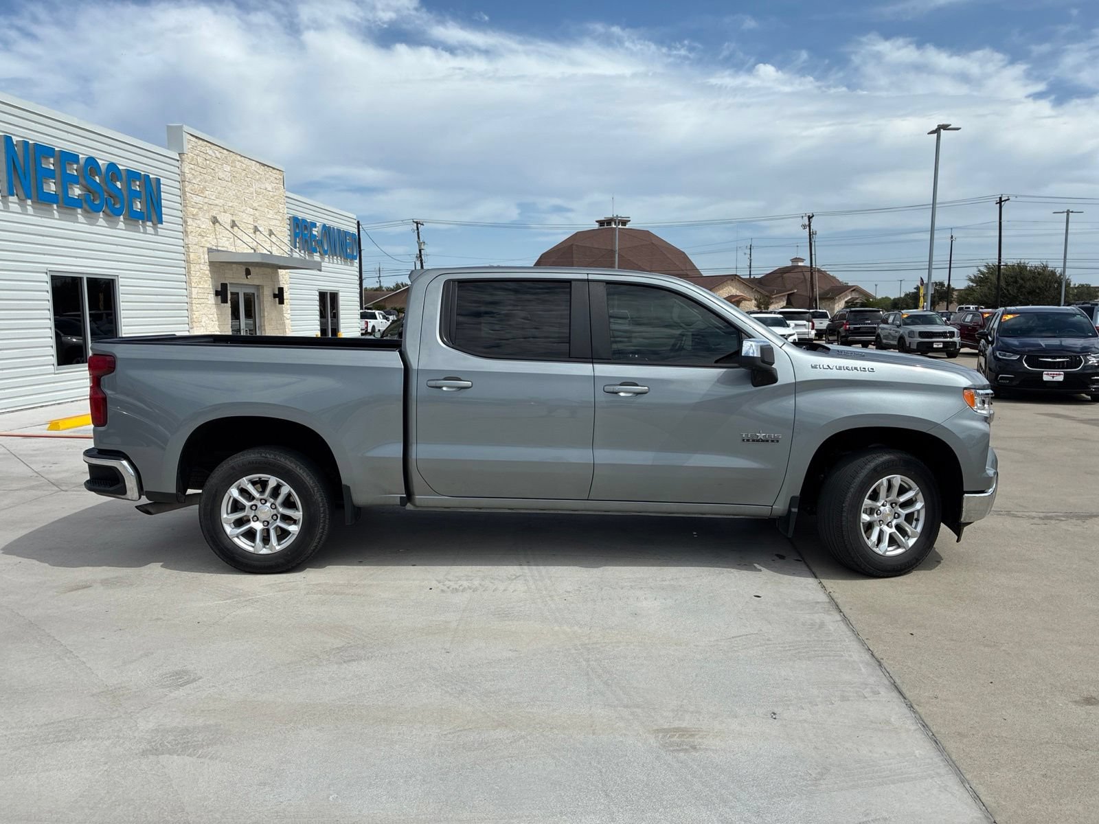 Used 2024 Chevrolet Silverado 1500 LT w/ Protection Package RWD image 2