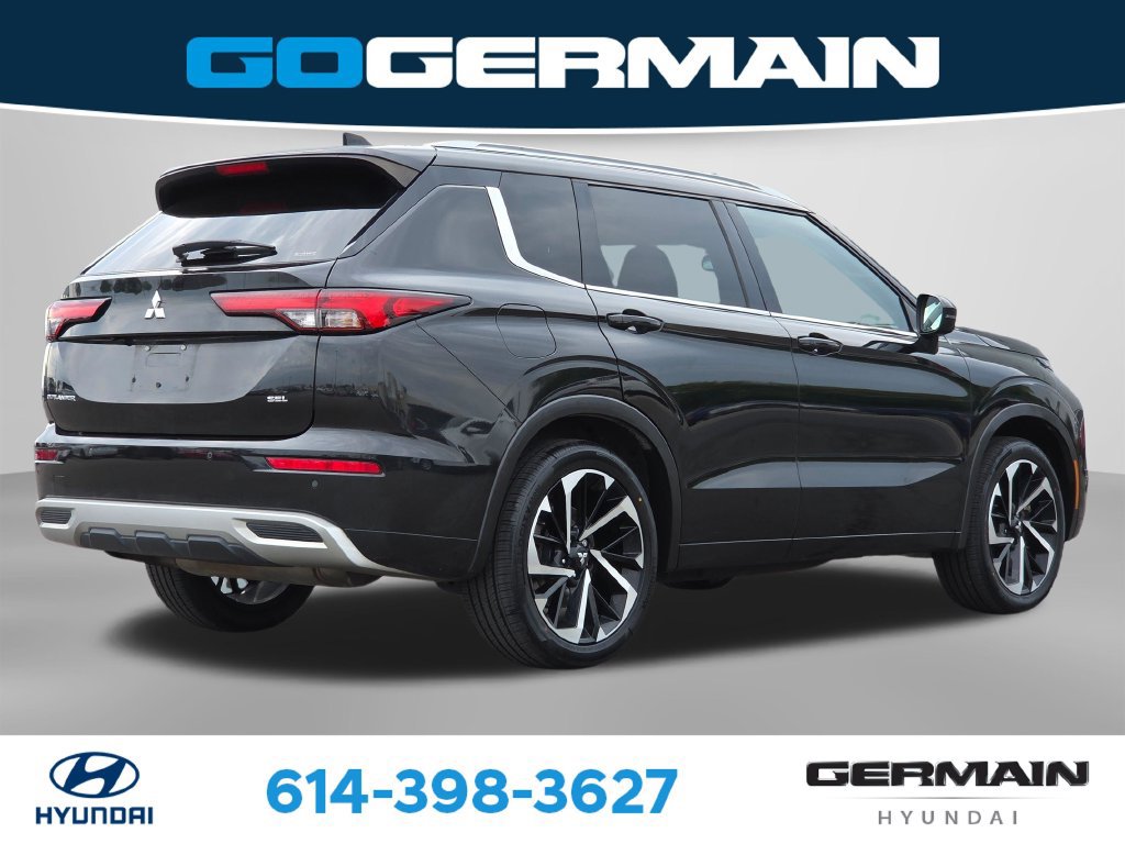 Used 2023 Mitsubishi Outlander SEL AWD/4WD image 7