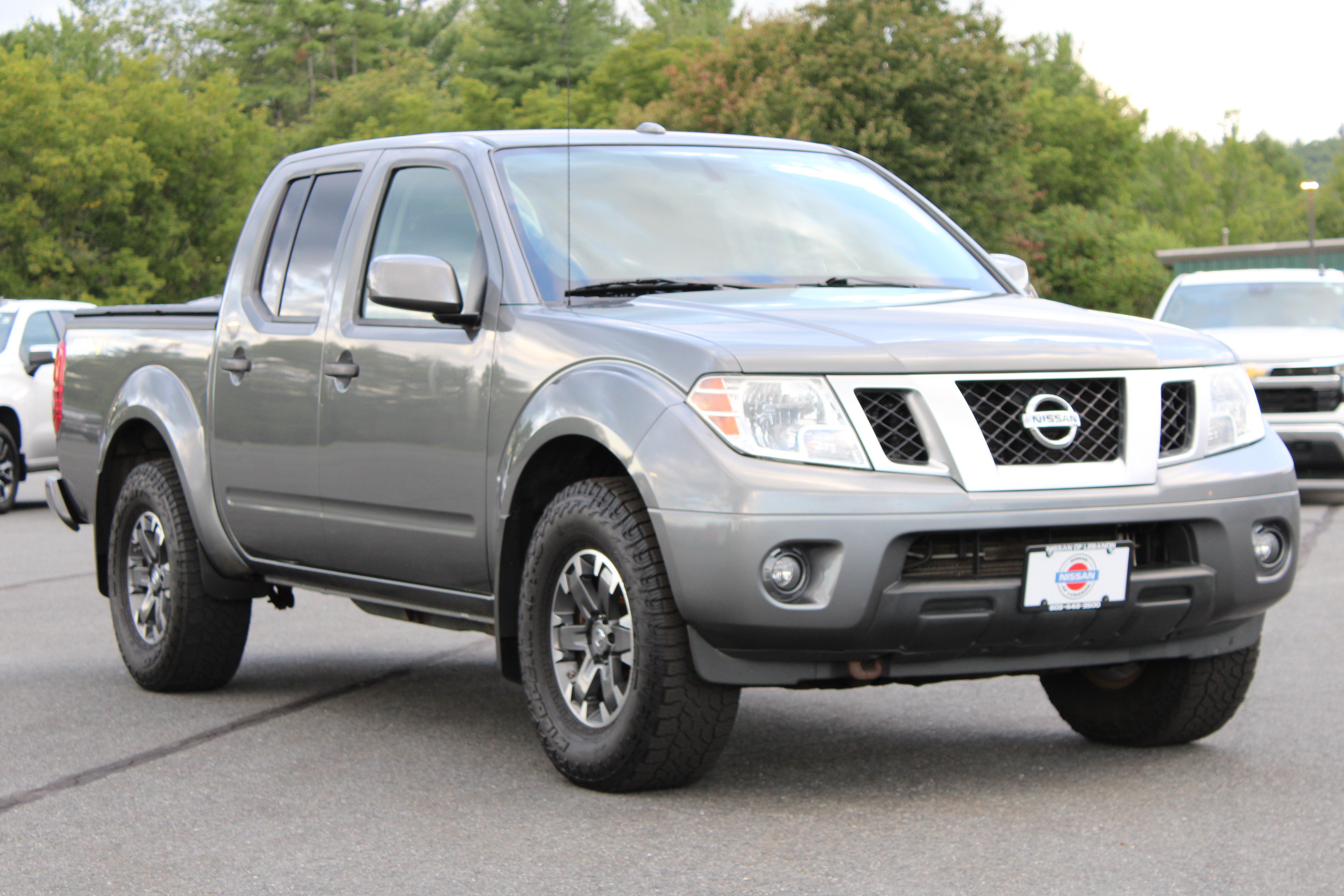 Used 2018 Nissan Frontier PRO-4X AWD/4WD image 3