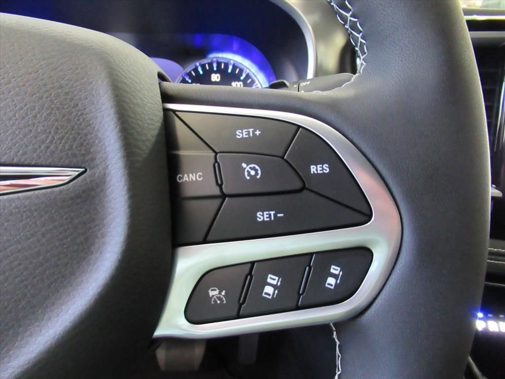 New 2026 Chrysler Pacifica Select image 22