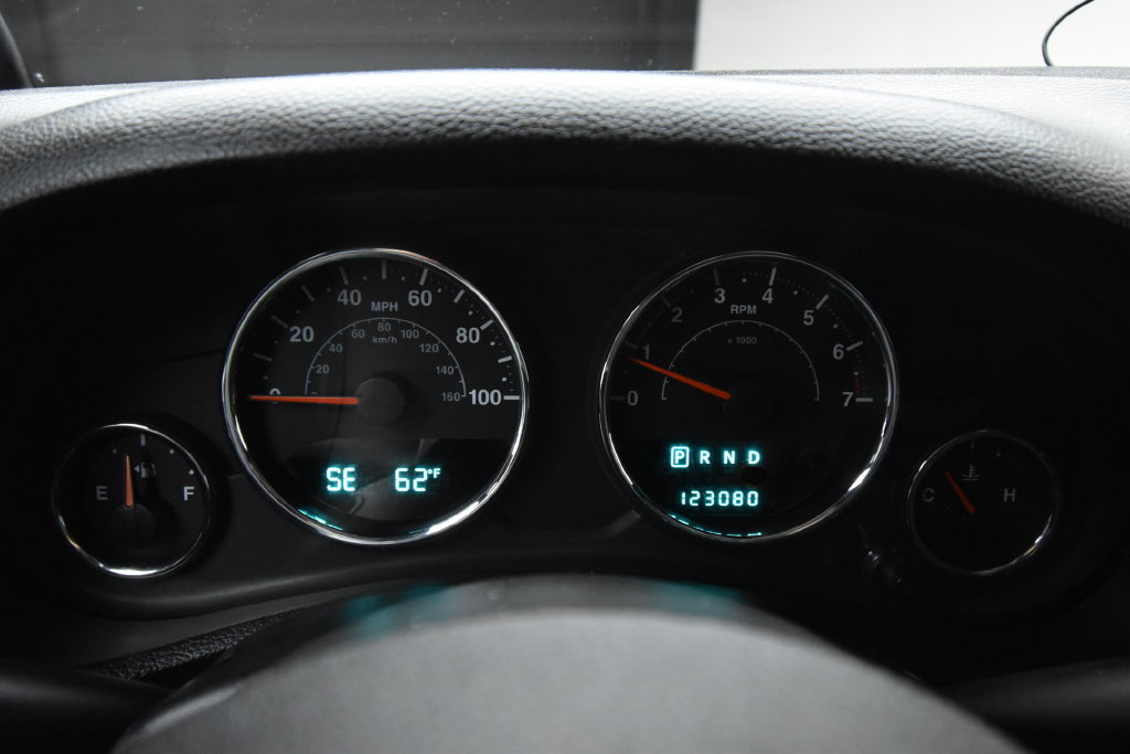 Used 2013 Jeep Wrangler Unlimited Sport AWD/4WD image 15