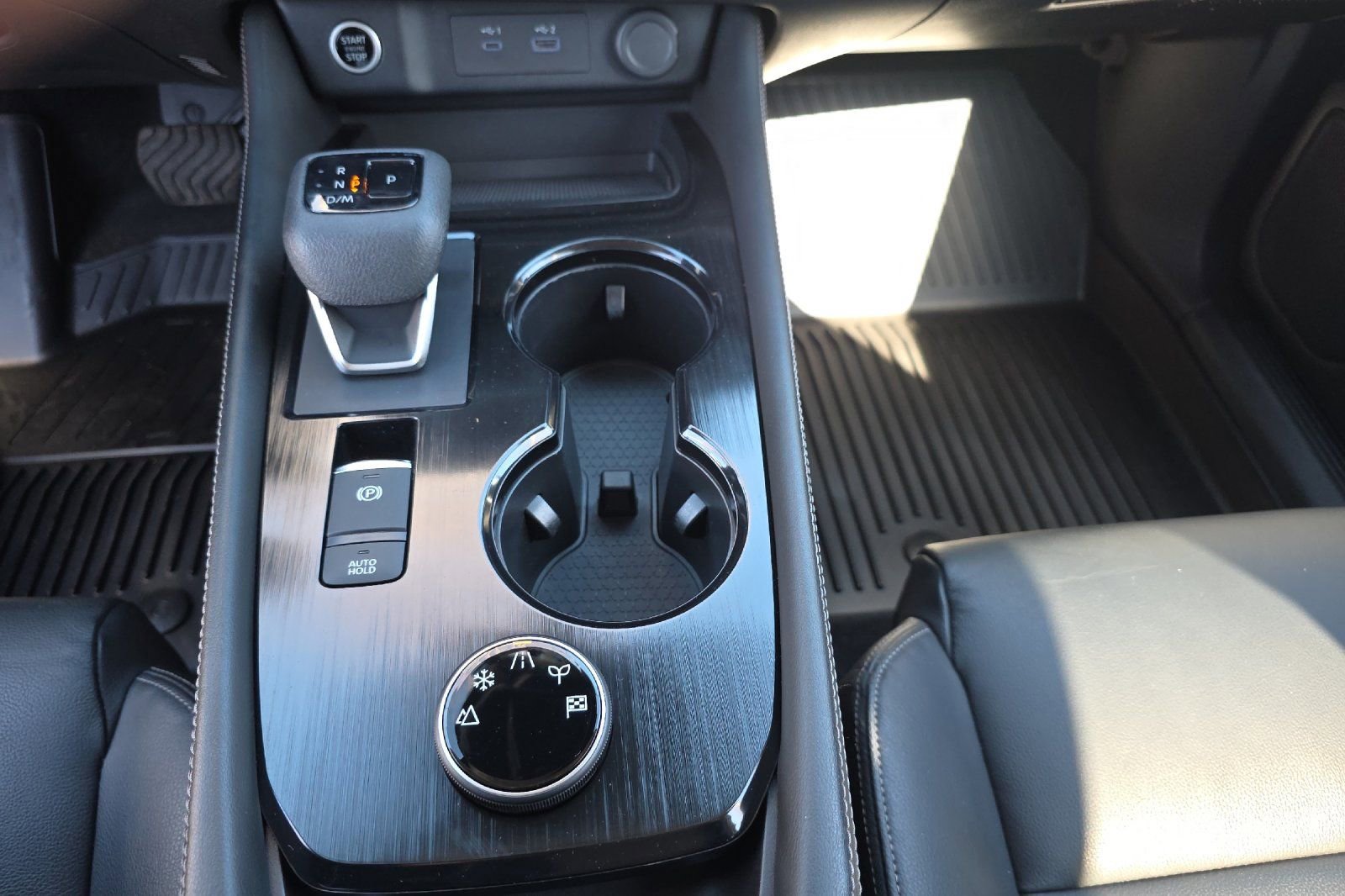 Used 2023 Nissan Rogue SL w/ SL Premium Package image 34