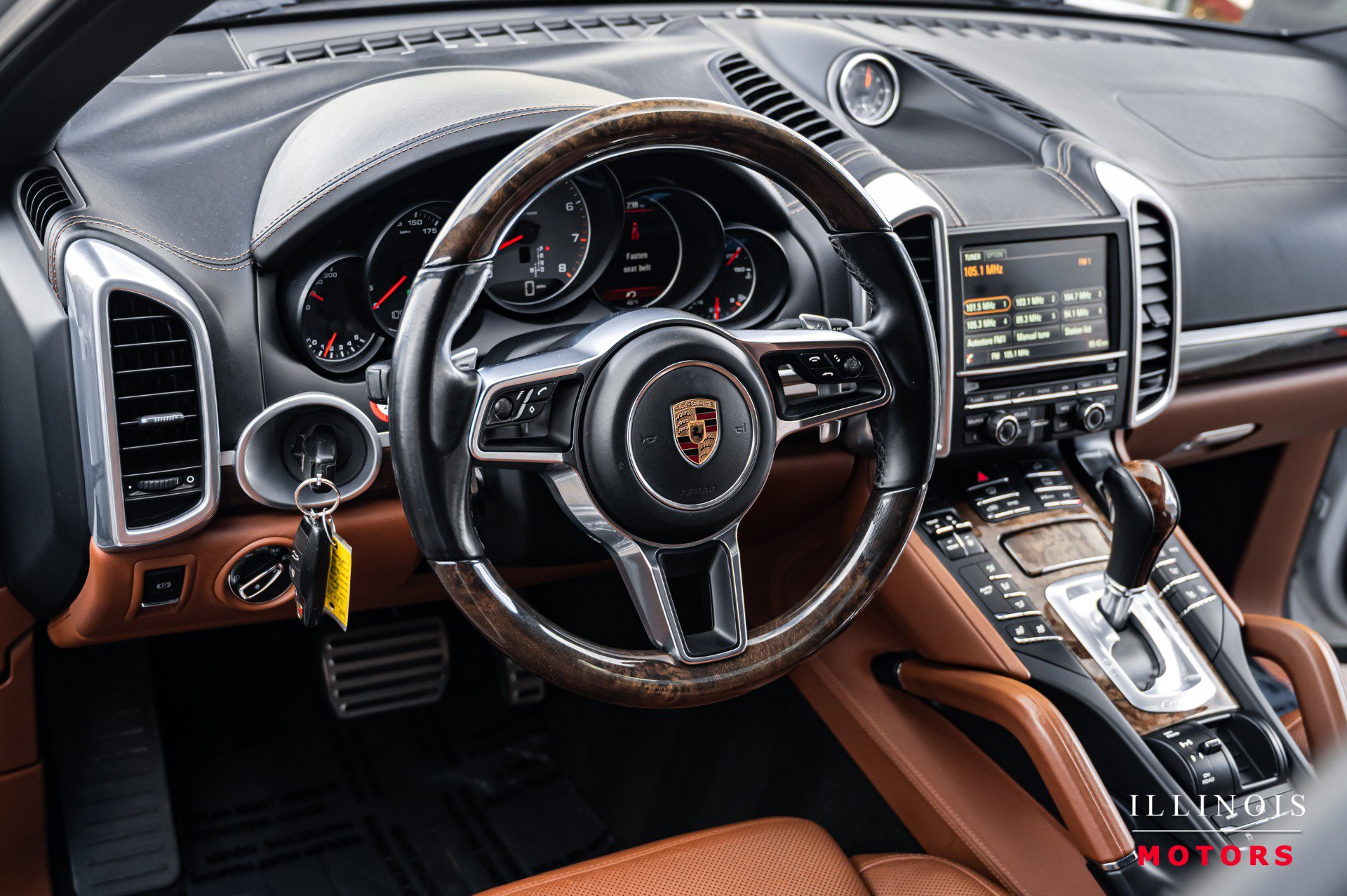 Used 2016 Porsche Cayenne S image 21