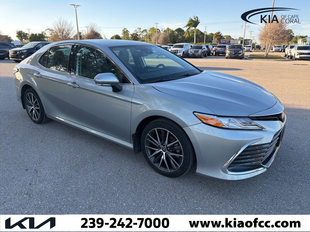 Used 2023 Toyota Camry XLE w/ Navigation Package image 10