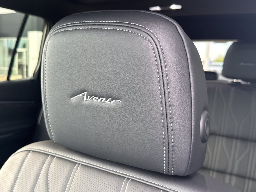 New 2027 Buick Enclave Avenir w/ LPO, Floor Liner Package AWD/4WD image 17