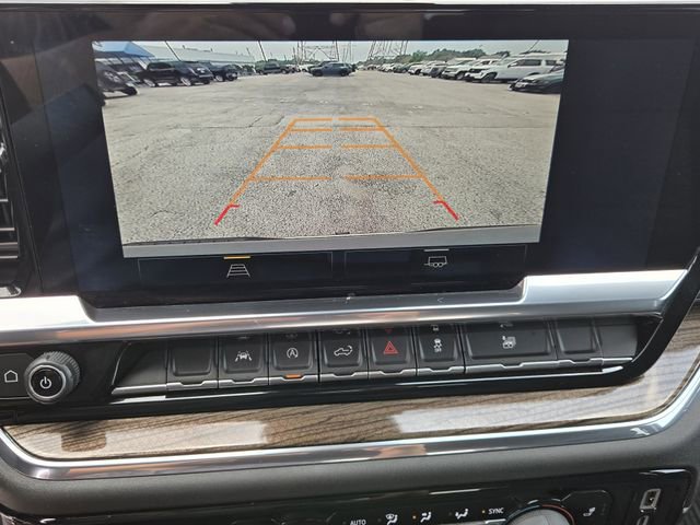 Used 2023 Chevrolet Silverado 1500 LT AWD/4WD image 17