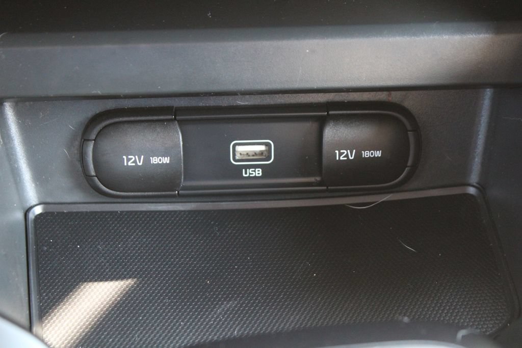 Certified 2021 Kia Soul LX FWD image 33