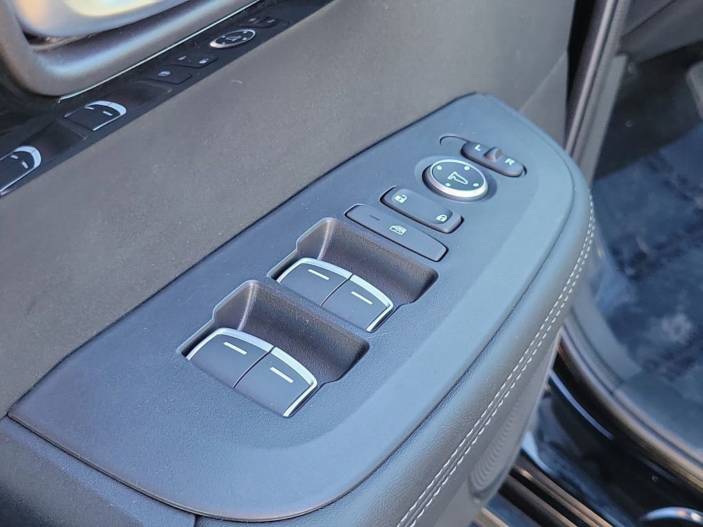 Certified 2025 Acura ADX Base image 20