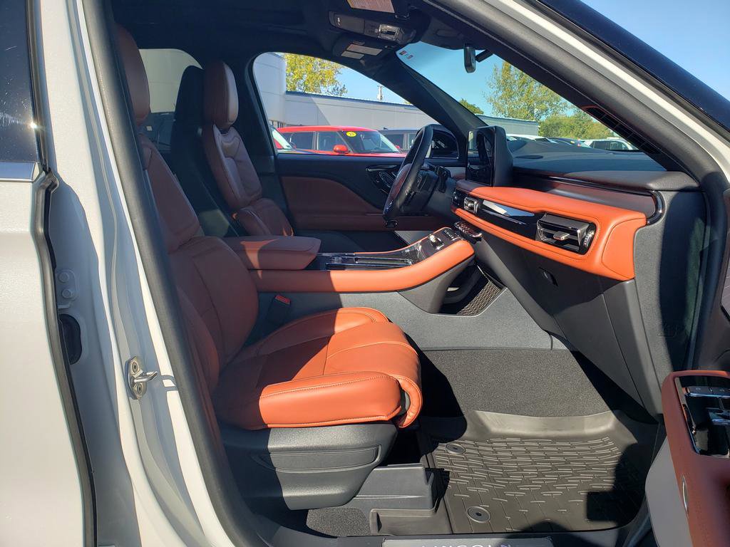 Used 2025 Lincoln Aviator Reserve w/ Equipment Group 201A image 19