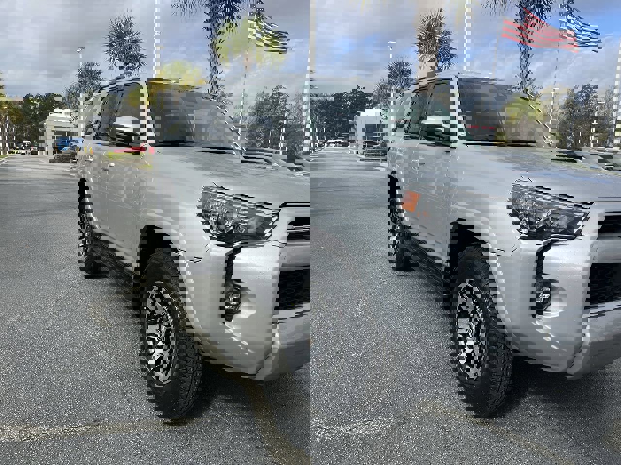 Used 2024 Toyota 4Runner TRD Off-Road image 2
