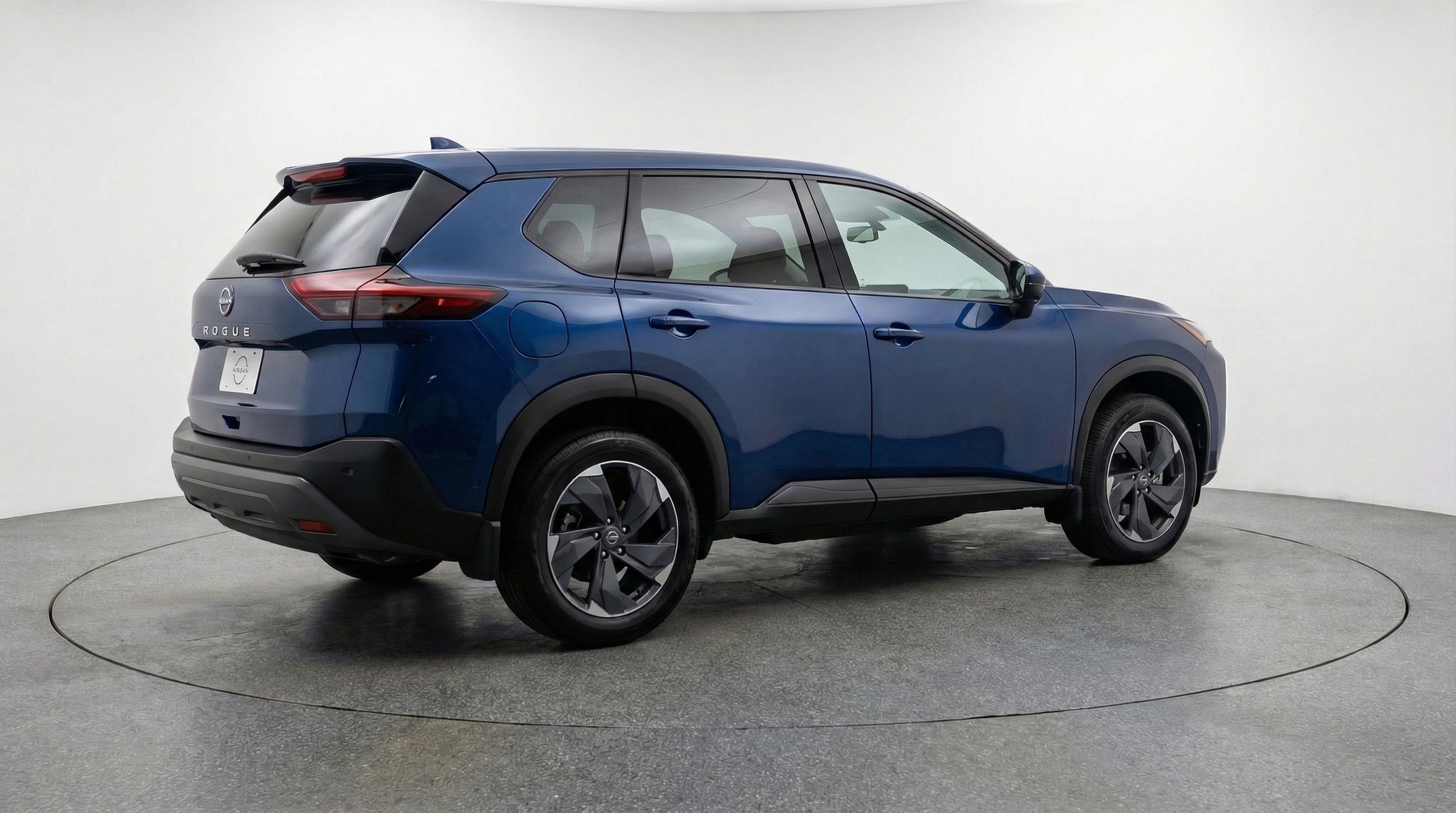 Used 2025 Nissan Rogue SV image 9