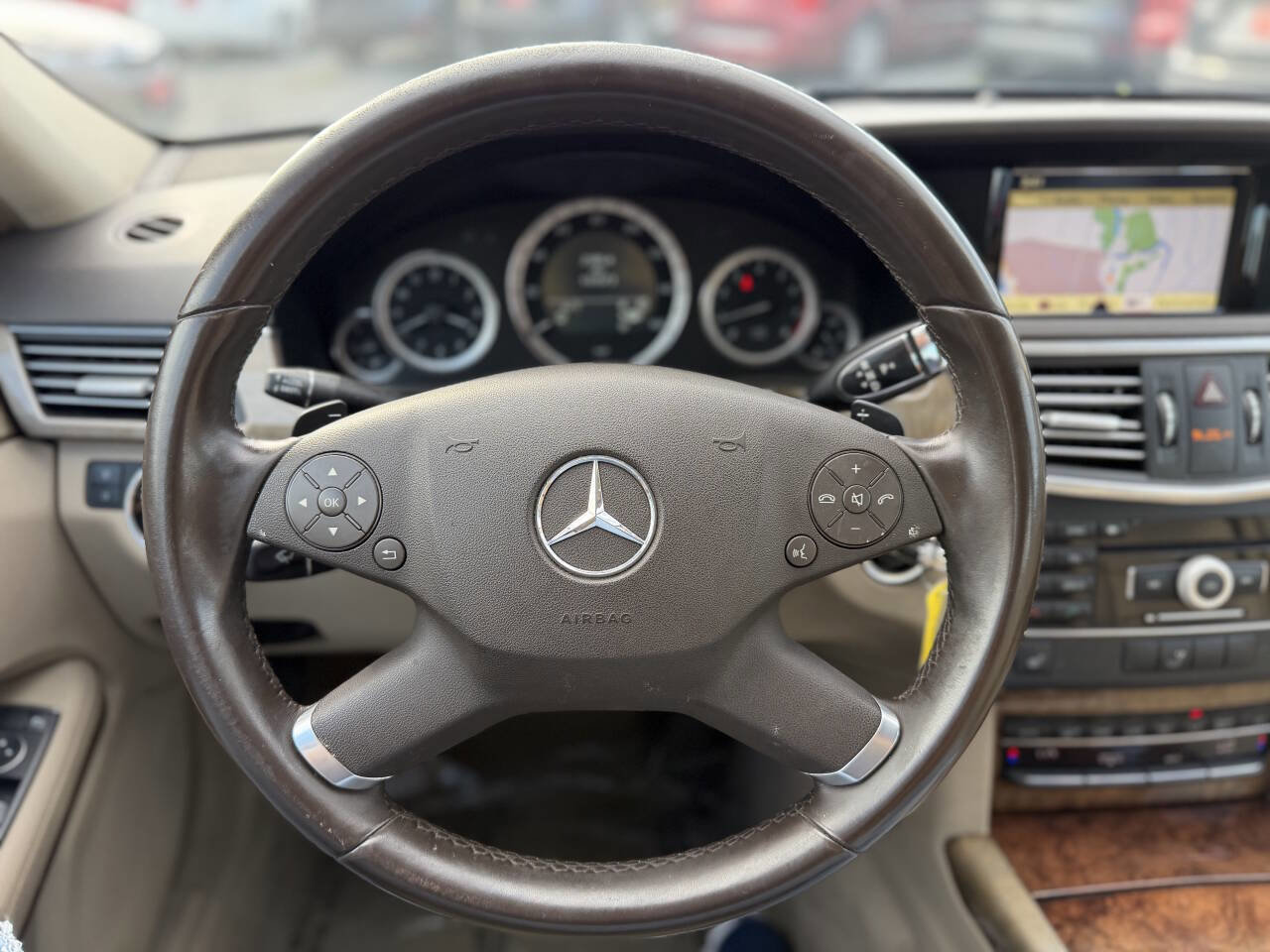 Used 2011 Mercedes-Benz E 350 4MATIC Wagon image 18
