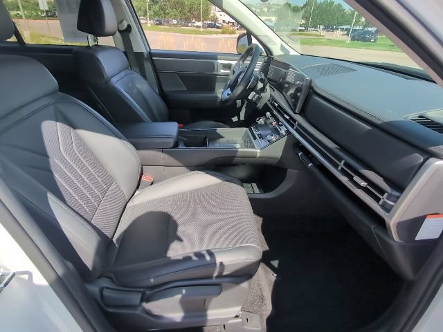 Used 2025 Hyundai Santa Fe SEL AWD/4WD image 32