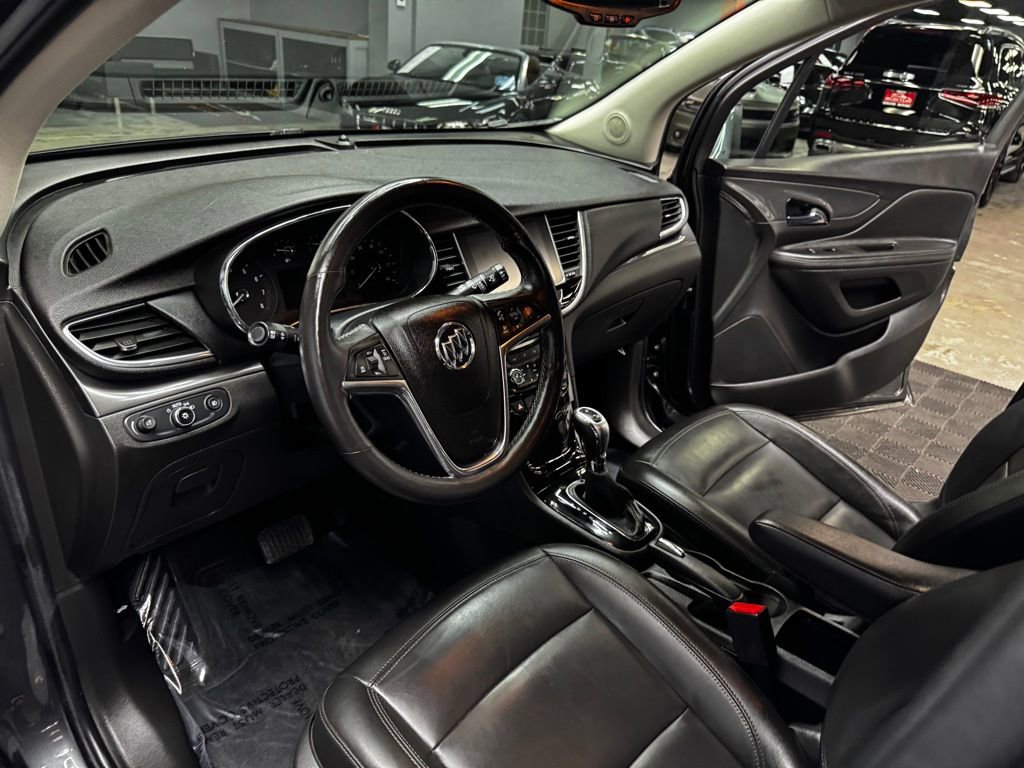 Used 2018 Buick Encore Essence FWD image 36