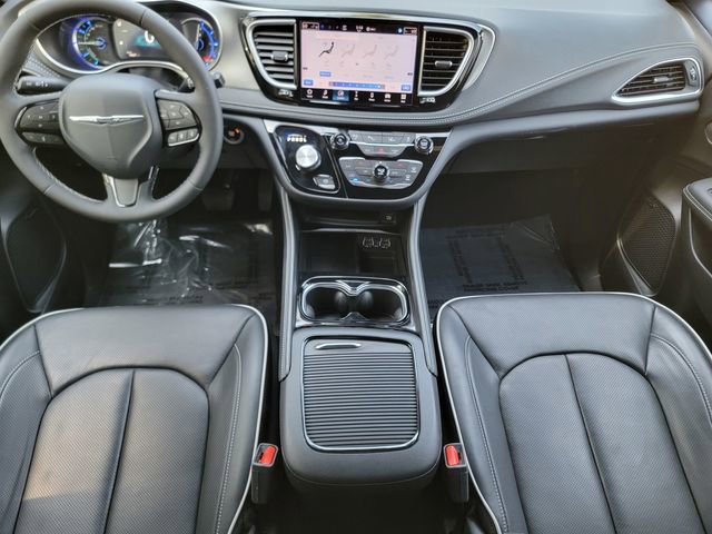 Certified 2024 Chrysler Pacifica Premium FWD image 27