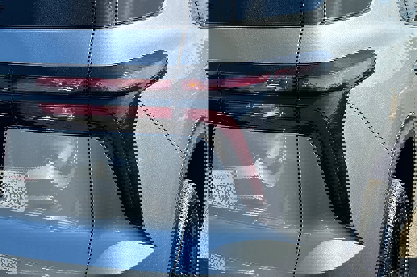 Used 2026 Chevrolet Traverse LT w/ Midnight/Sport Edition image 18