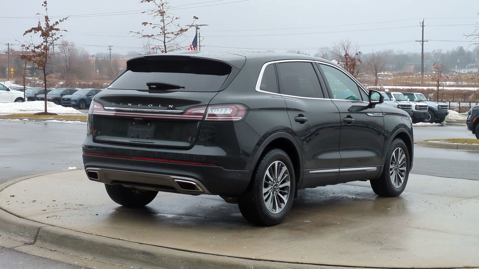 Used 2022 Lincoln Nautilus Reserve AWD/4WD image 7