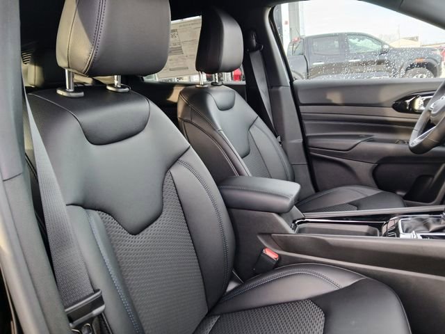 New 2026 Jeep Compass Latitude AWD/4WD image 26