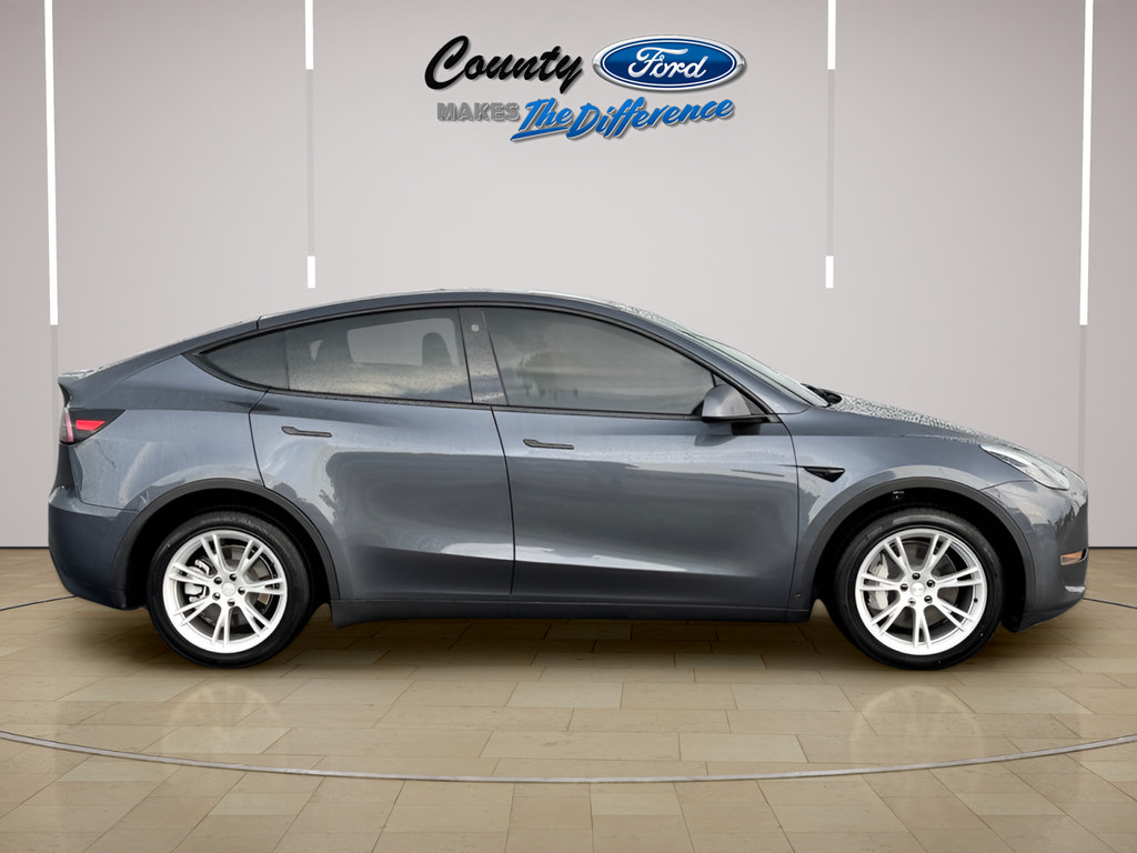 Used 2023 Tesla Model Y Long Range AWD/4WD image 18