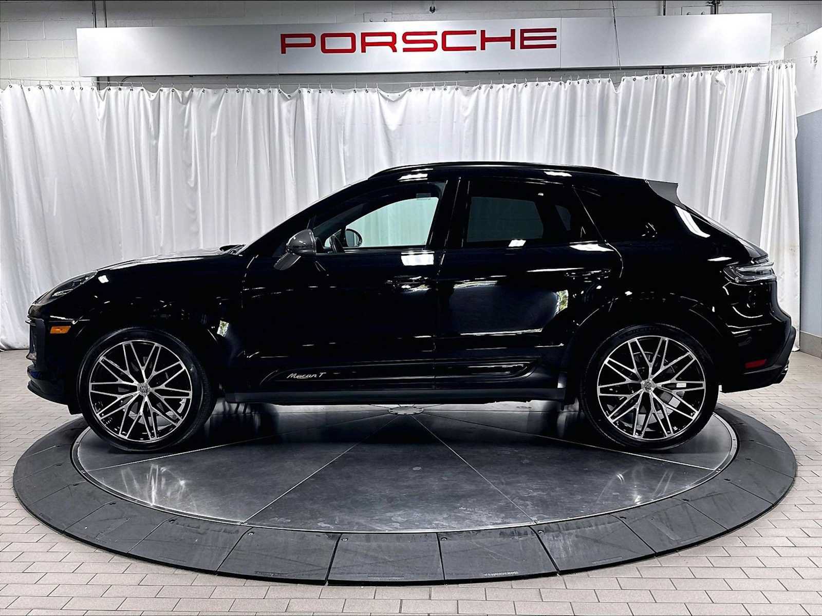 Used 2026 Porsche Macan Turbo AWD/4WD image 2