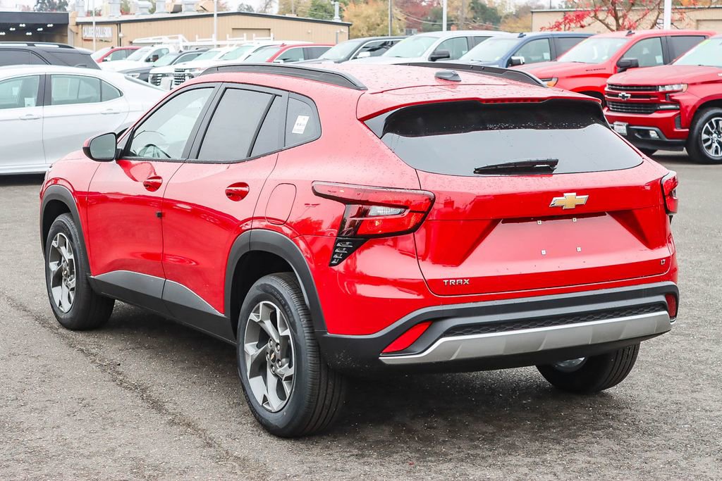 New 2026 Chevrolet Trax LT image 2