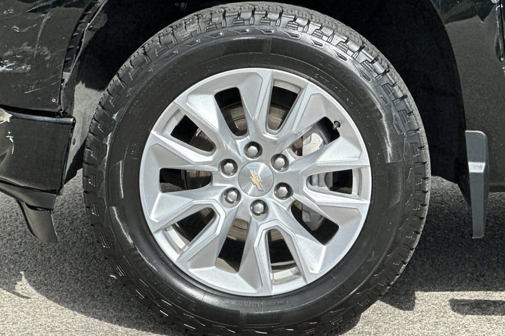 Used 2023 Chevrolet Silverado 1500 Custom AWD/4WD image 30