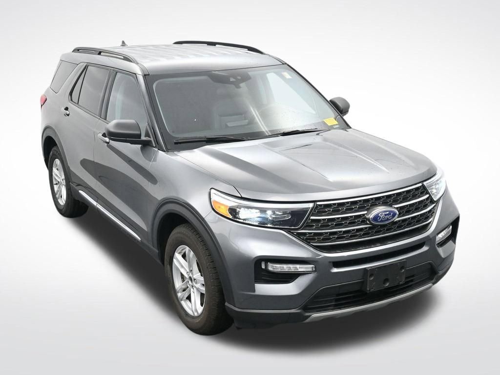Used 2024 Ford Explorer XLT w/ Equipment Group 202A image 23
