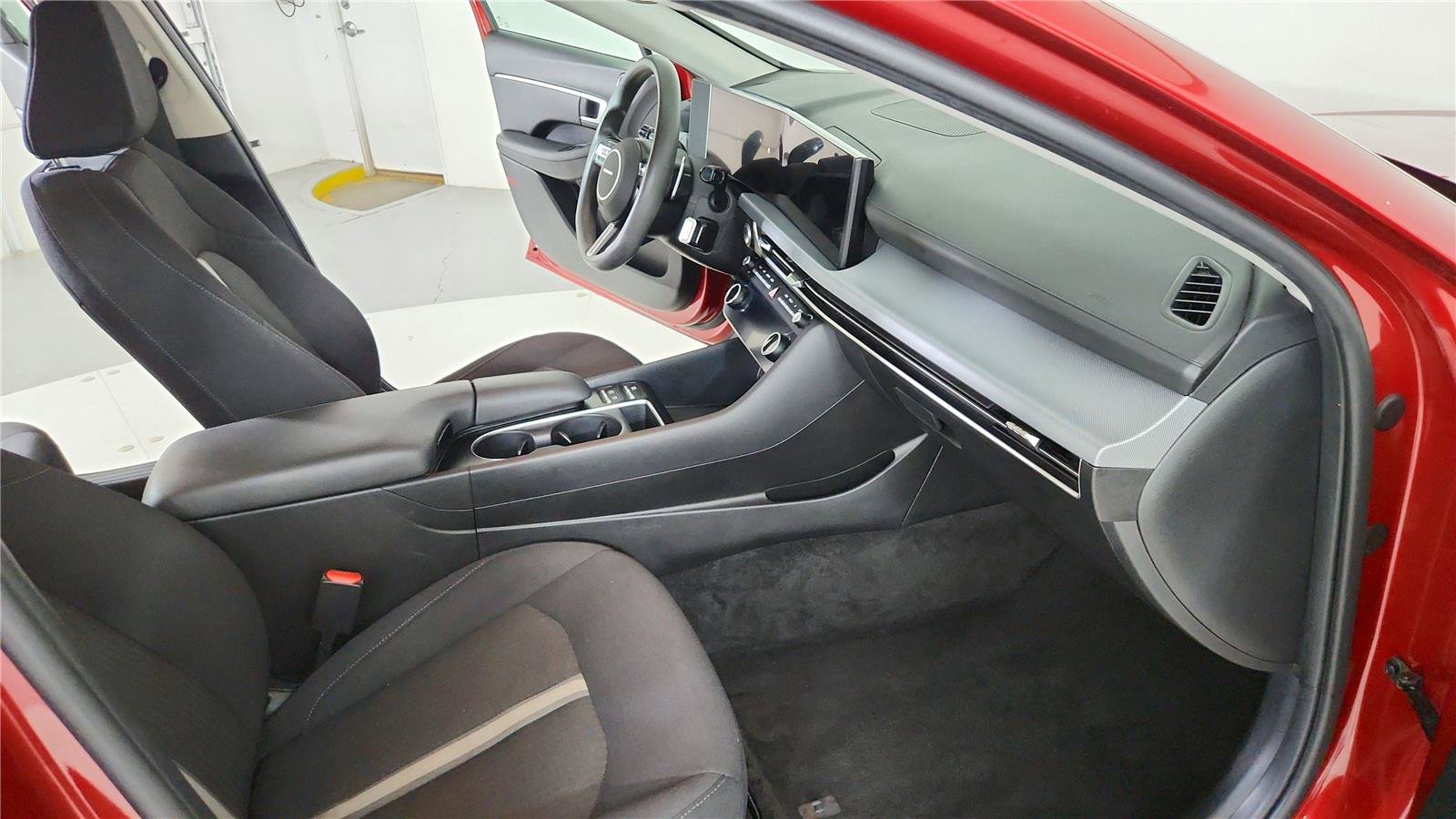 Used 2025 Hyundai Sonata SEL FWD image 18