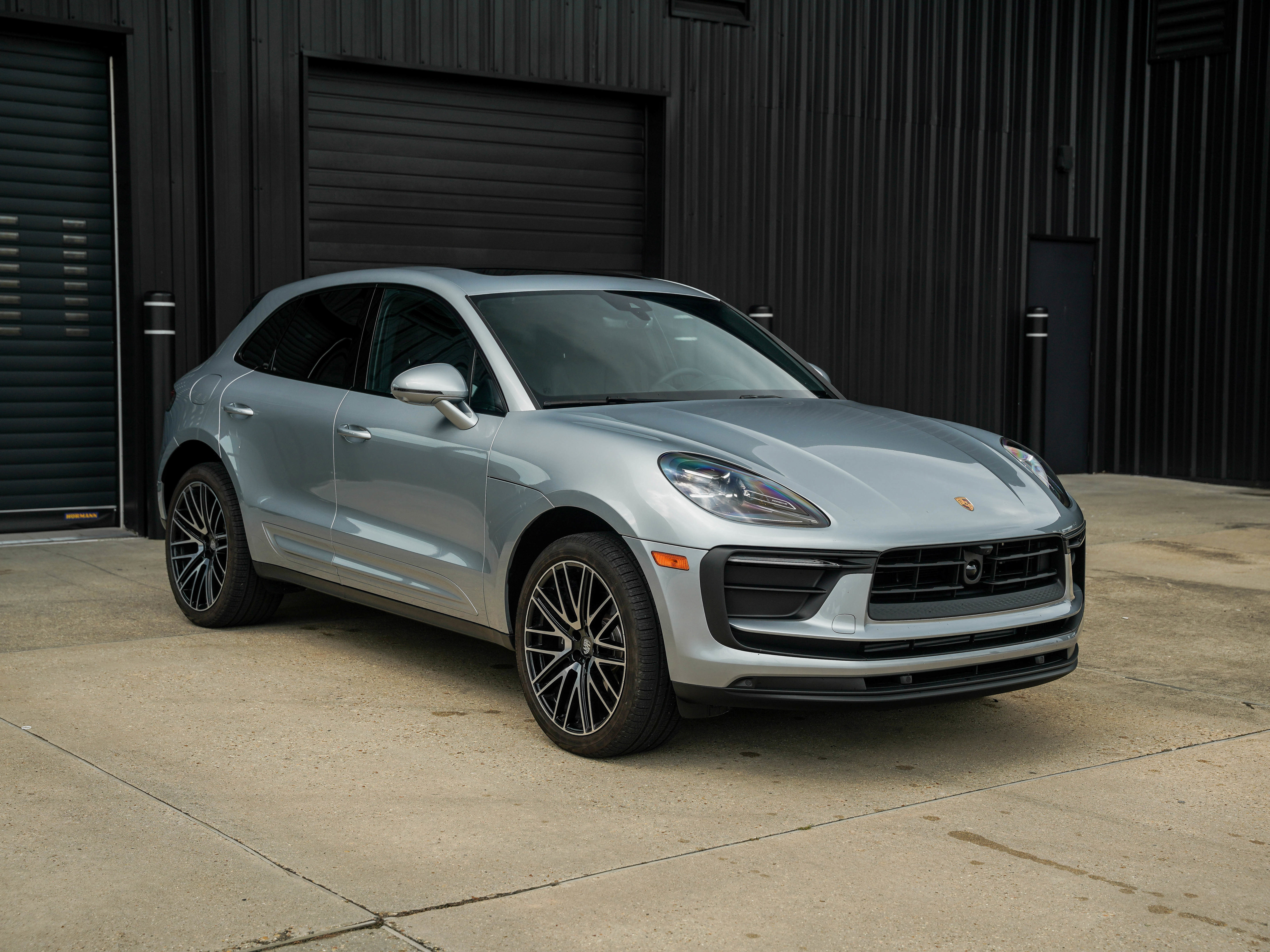 New 2025 Porsche Macan image 7