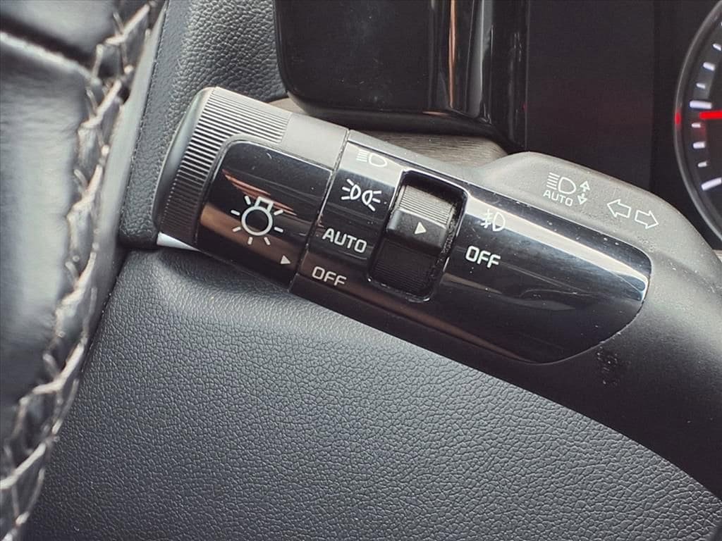 Certified 2022 Kia Sorento EX FWD image 17