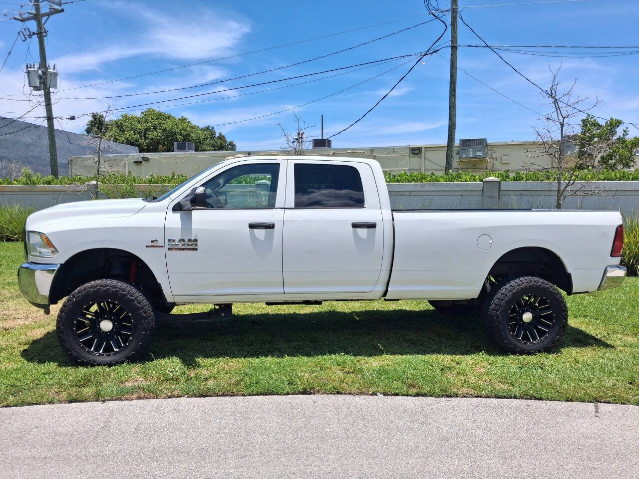 Used 2017 RAM 2500 Tradesman w/ Chrome Appearance Group