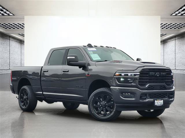 Used 2025 RAM 3500 Laramie AWD/4WD image 2