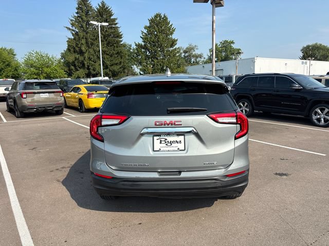 Used 2024 GMC Terrain SLE AWD/4WD image 31